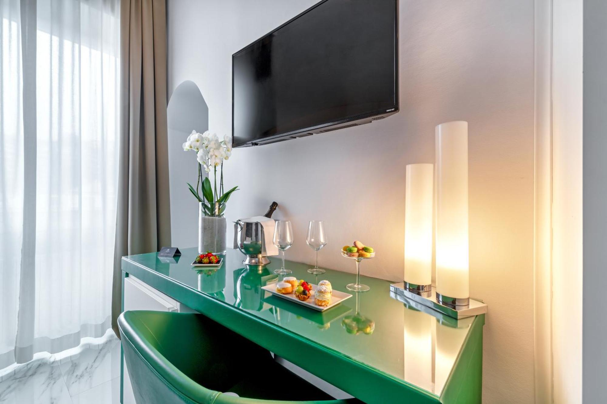 Queen Room